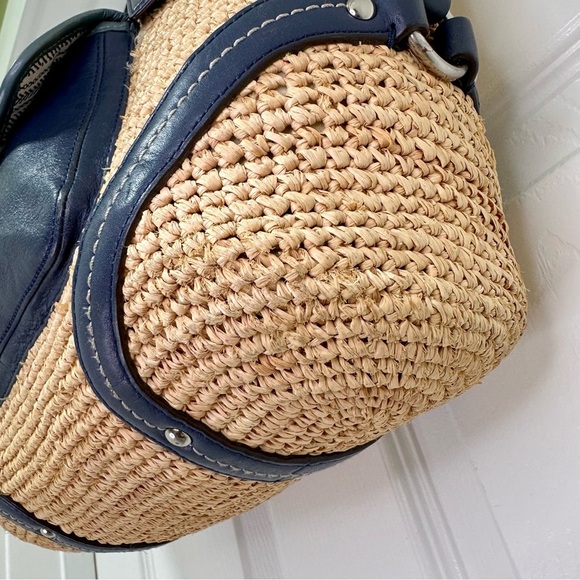 Coach Legacy Vintage Straw Tote in Natural with Navy Leather Trim and Turnlock - Picture 4 of 17
